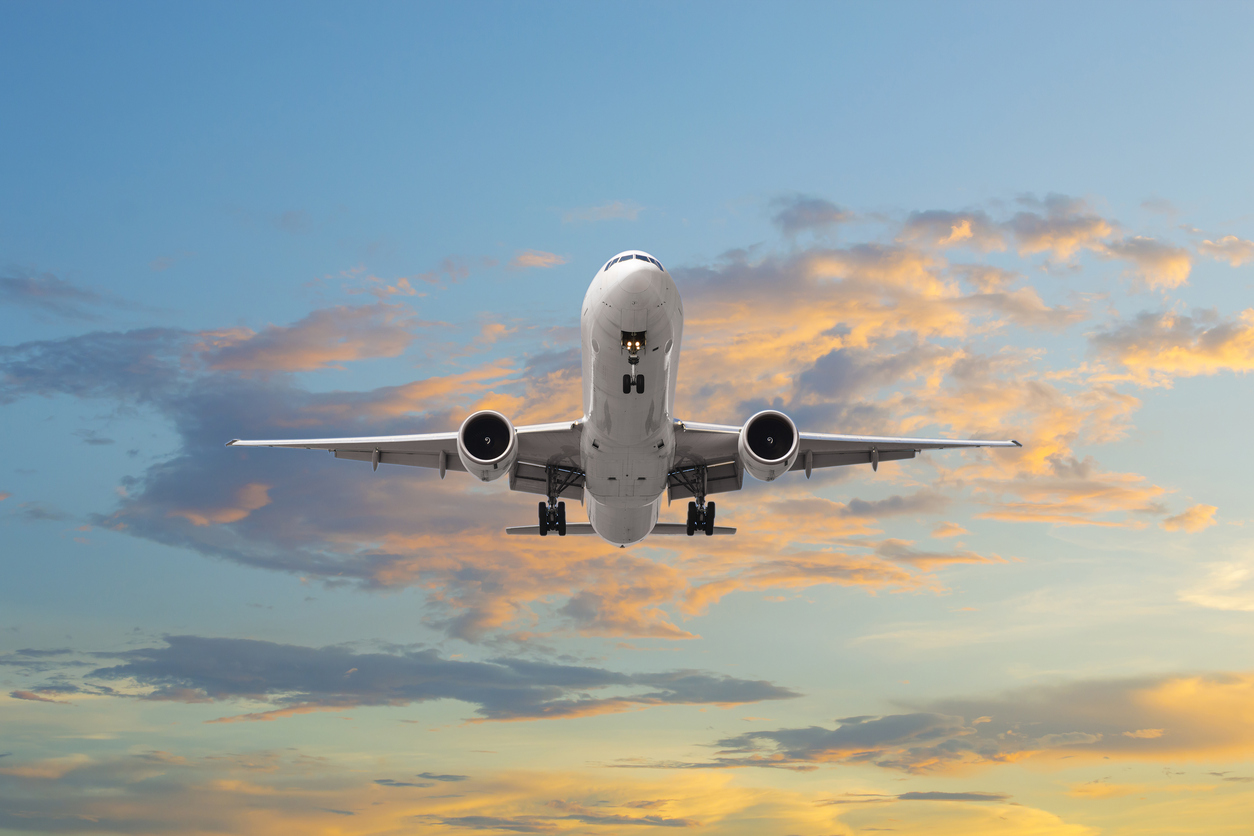 Error Fares Abheben im Sonnenuntergang