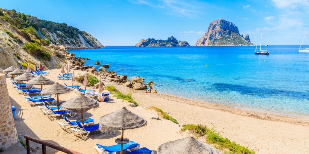 Strand, Sonne und warmes Wasser zum Baden - Ibiza