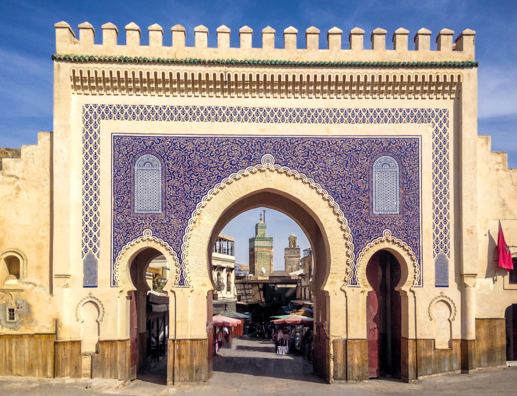 Eingangstor Bab Bou Jeloud zur Medina von Fes, Marokko
