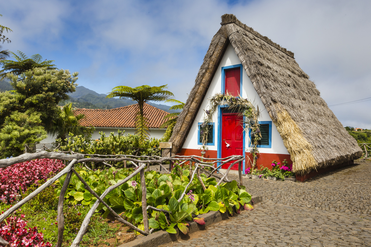Typische schöne Häuschen auf Madeira
