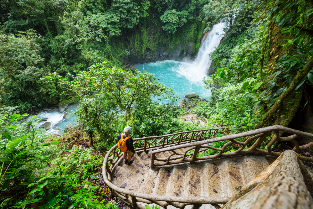 Wasserfall im Regenwald von Costa Rica