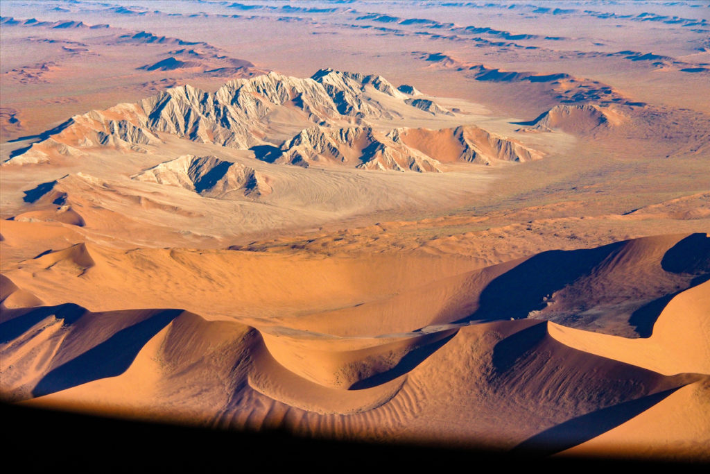 Aussicht auf die Dünenlandschaft der Namib Wüste, Namibia