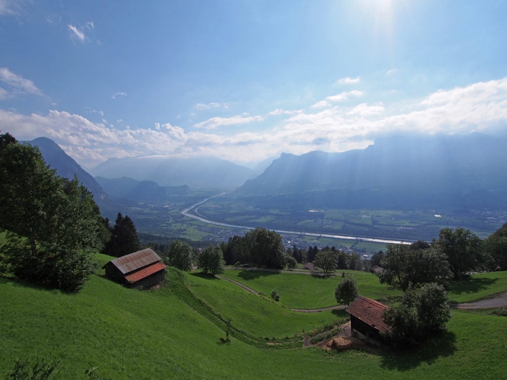 Landschaften Liechtensteins und der Rhein