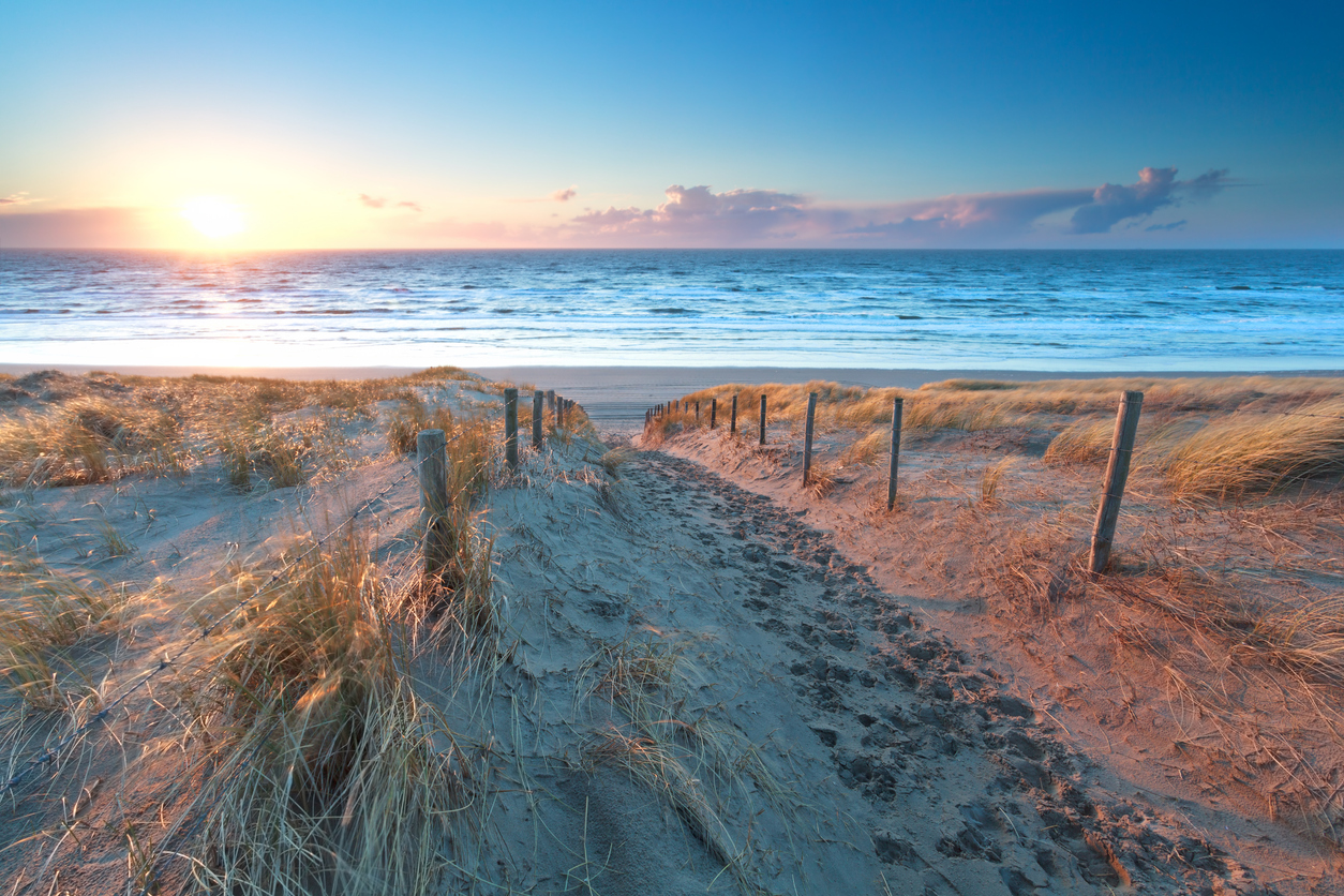 Sonnenuntergang am Strand von Zandvoort, Holland