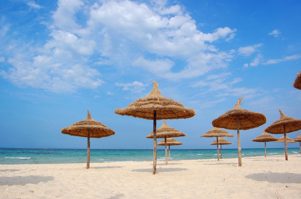 Strand an der Ostküste von Tunesien