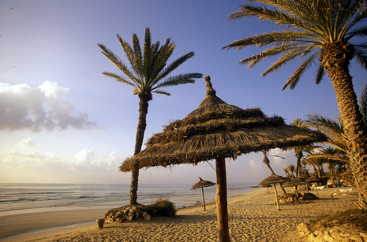 Strand auf der Insel Djerba in Tunesien
