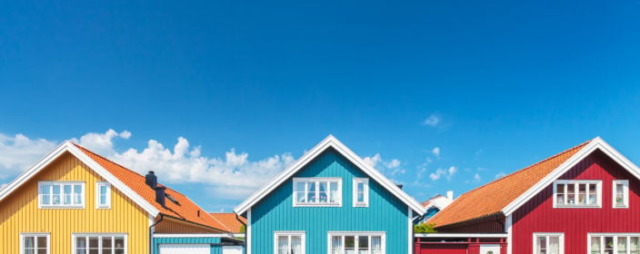 Bunte typisch schwedische Häuser