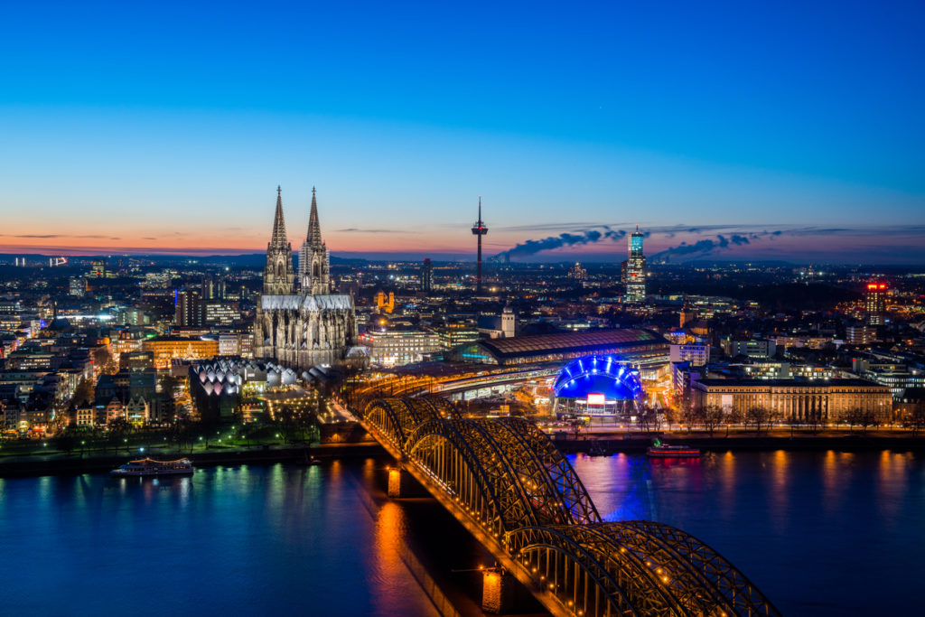 Köln Skyline bei Nacht