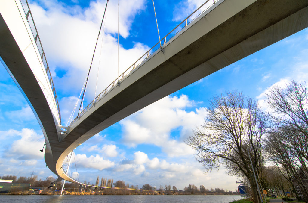 Die Nescio Brücke von Amsterdam
