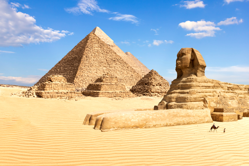 Pyramiden und Sphinx von Gizeh