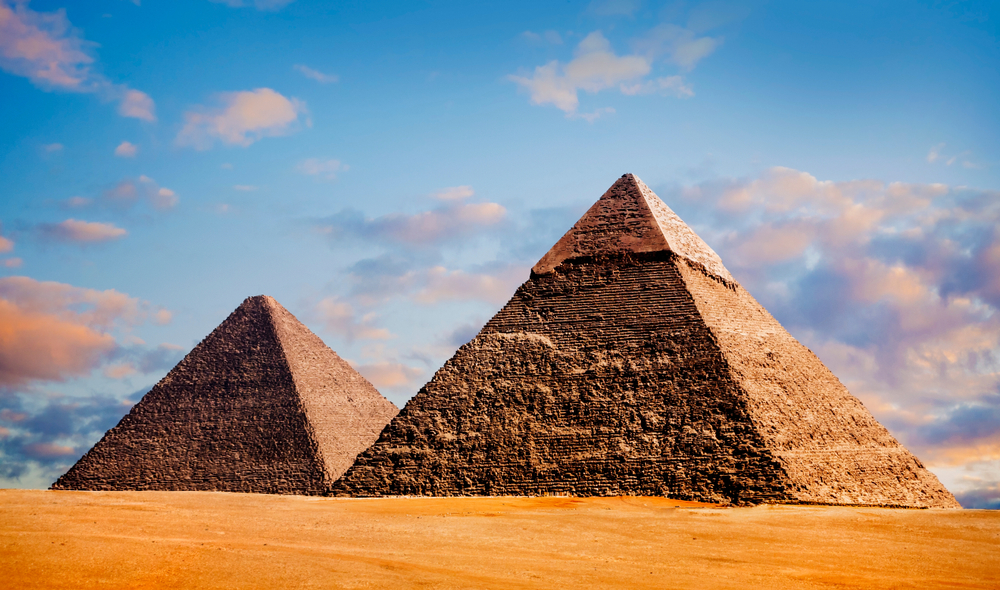 Die Pyramiden von Gizeh nahe Kairo
