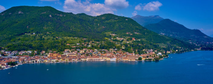 Blick auf Salò am Gardasee
