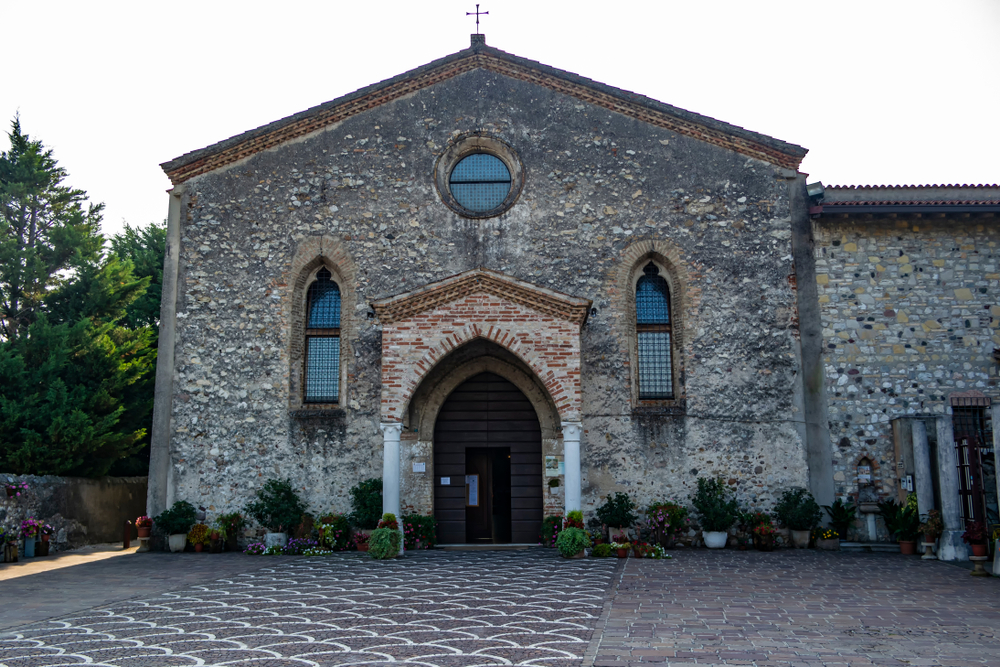 Die Madonna del Carmine Kirche in San Felice del Benaco