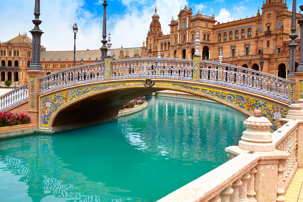 Der wunderschöne Plaza de España in Sevilla
