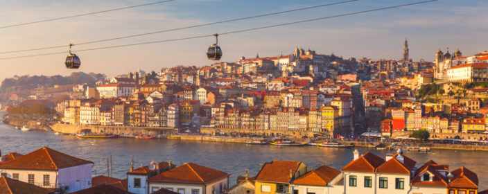 Porto - Seilbahn über dem Fluss Douro