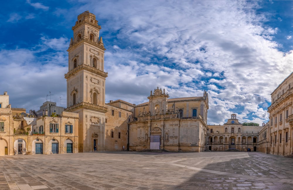 Historischer Piazza del Duomo in Lecce, Apulien