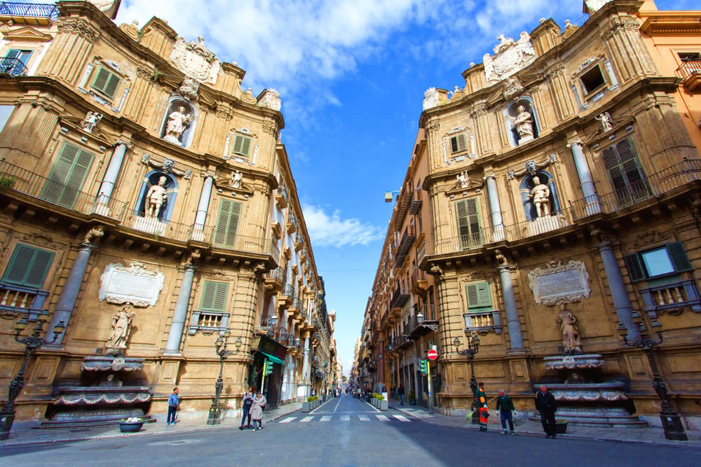 Die barocken Häuserfassaden am Quattro Canti, Palermo