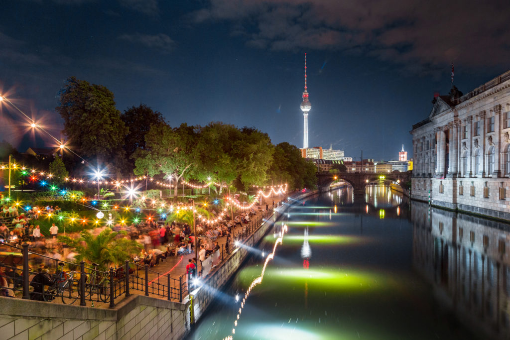 Berlin Nachtleben an der Spree