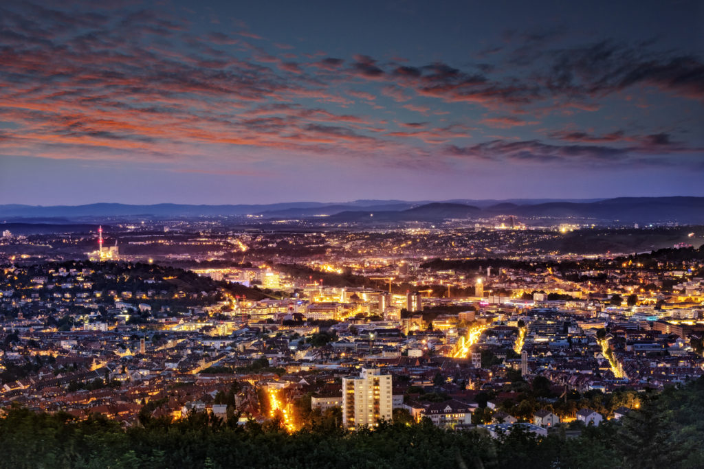 Blick über Stuttgart am Abend