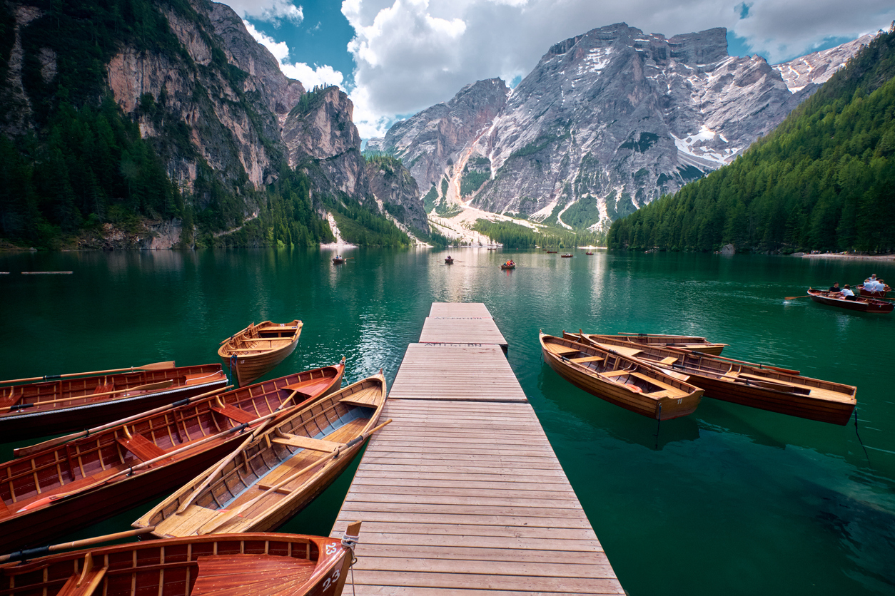Kanus am Pragser Wildsee, Italien