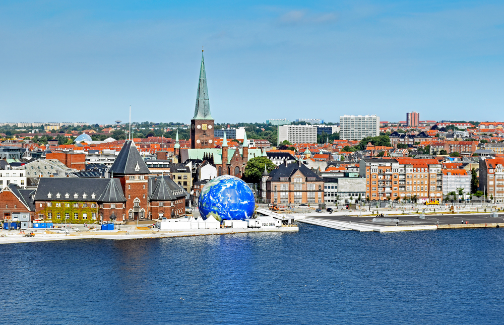 Die Hafenstadt Aarhus in Dänemark