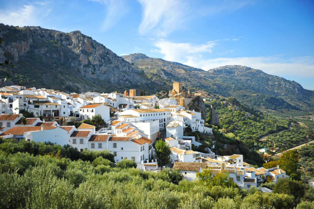 Kleines andalusisches Dorf Zuheros, Spanien