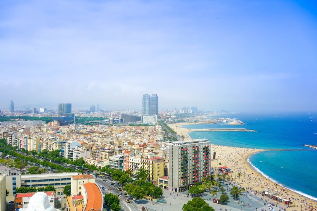 Blick auf Barcelonas Küste