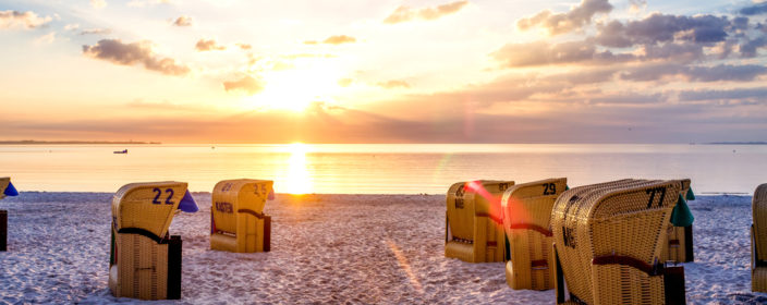 Strandkörbe am Strand in Scharbeutz an der Ostsee