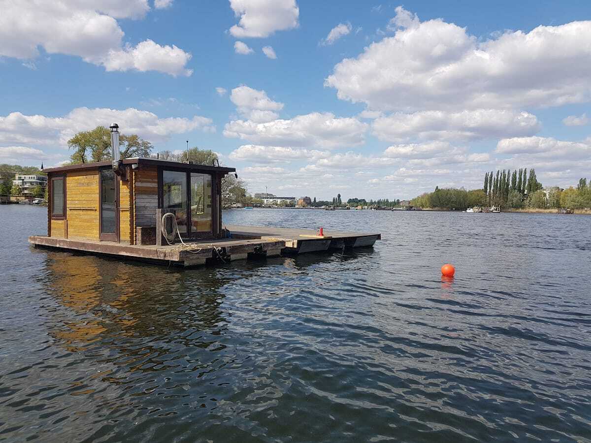 airbnb hausboot mit kamin berlin