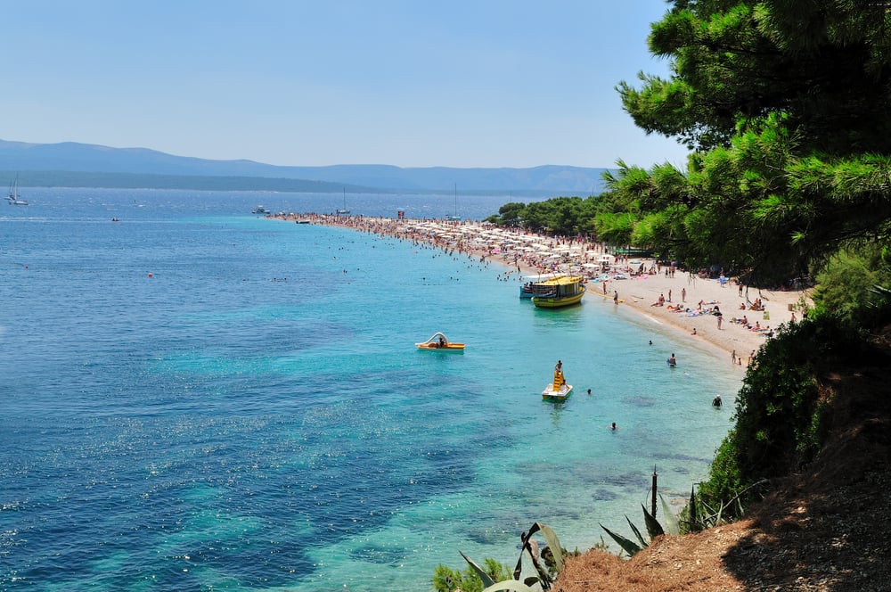Der Strand Zrcé auf Pag, Kroatien