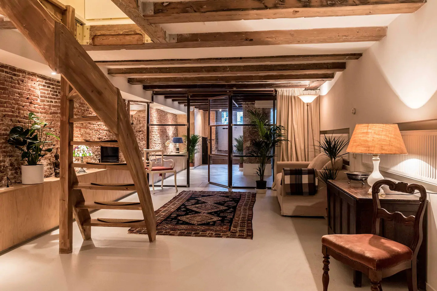 Airbnb historische Kellerwohnung in Amsterdam