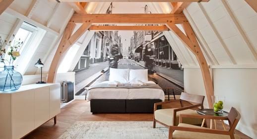 Amsterdam, Hotel IX