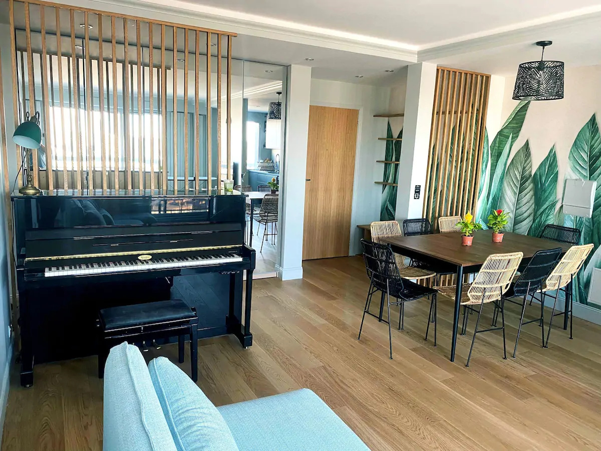 Airbnb in Paris mit Klavier