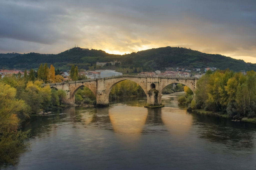 Spanien, Galicien, Römische Brücke in Ourense