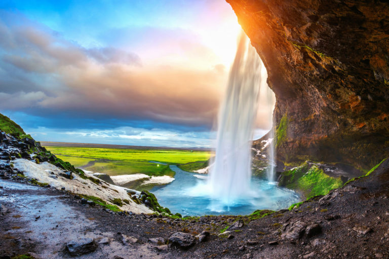 Kreuzfahrt nach Island: 13 Tage mit Vollpension für 999€ p.P. (Doppelkabine) Island, Wasserfall Seljalandsfoss