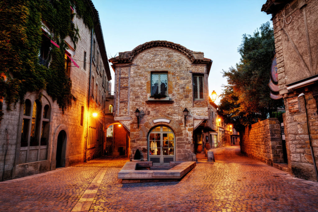 Frankreich, Altstadtgassen in Carcassonne