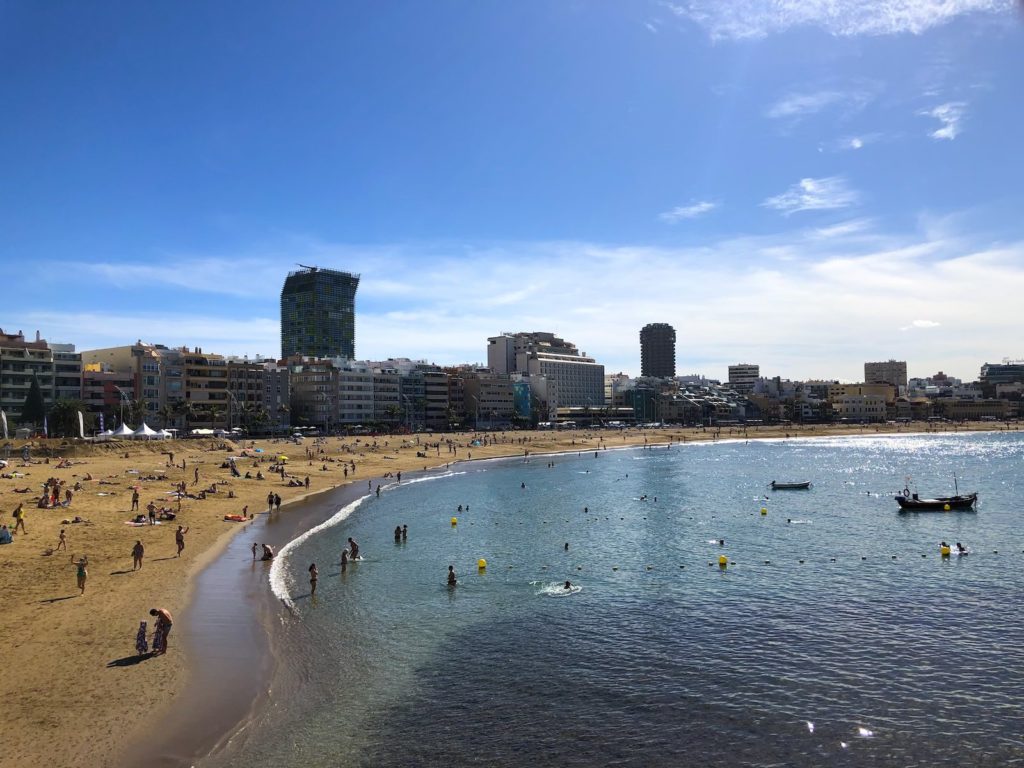 La Playa de La Puntilla Strand (ein Teil von Las Canteras) in Las Palmas, Gran Canaria