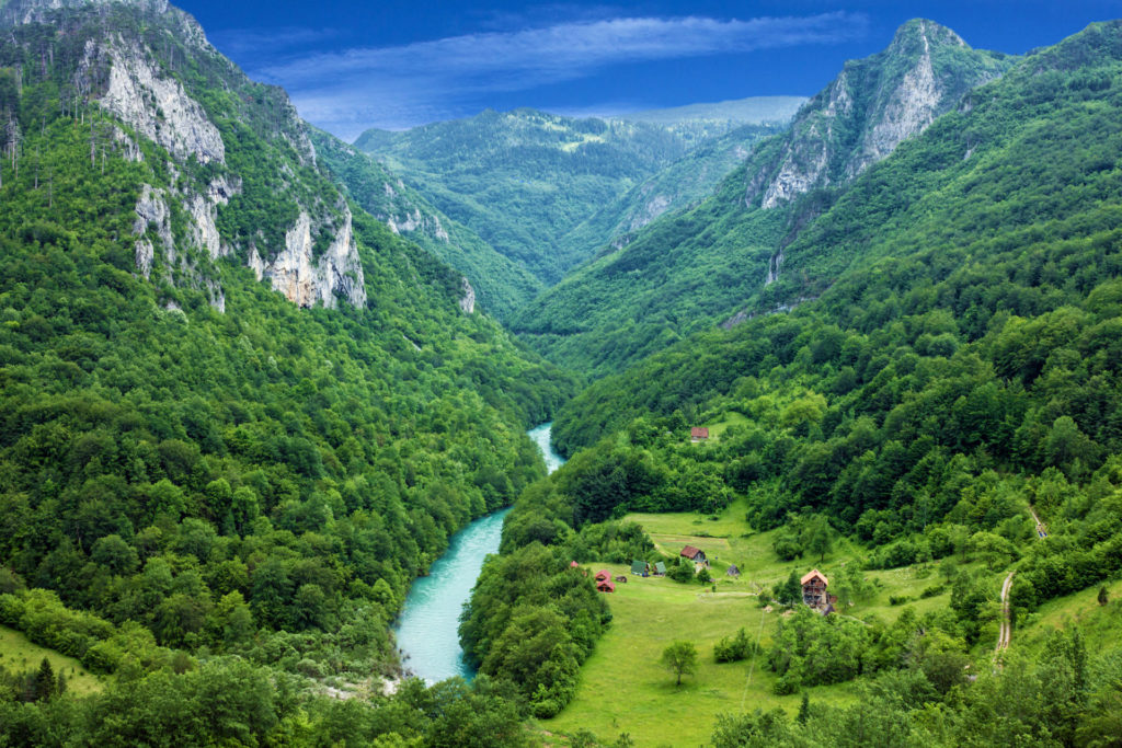 Albanien, Berge am Fluss Tara