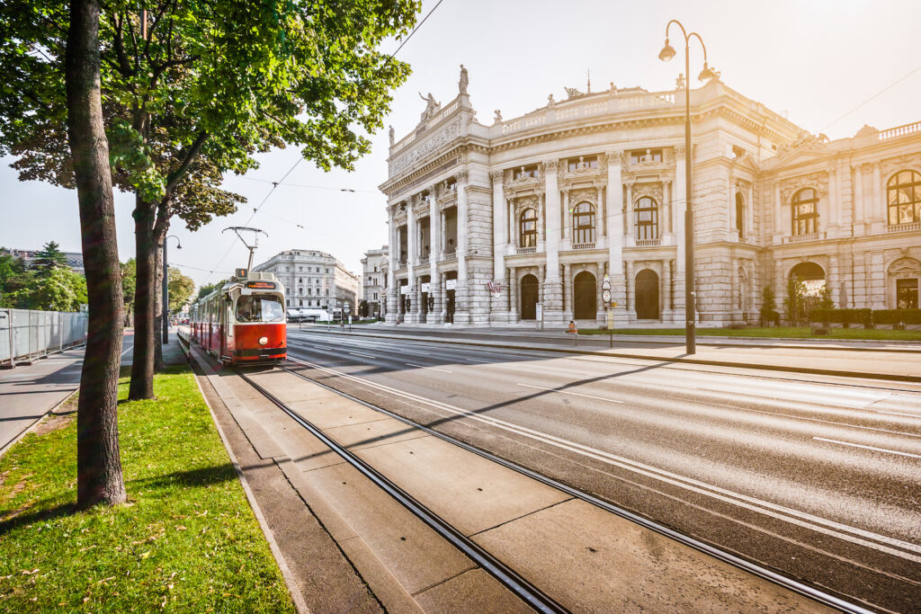 Wien, Tram am Burgtheater