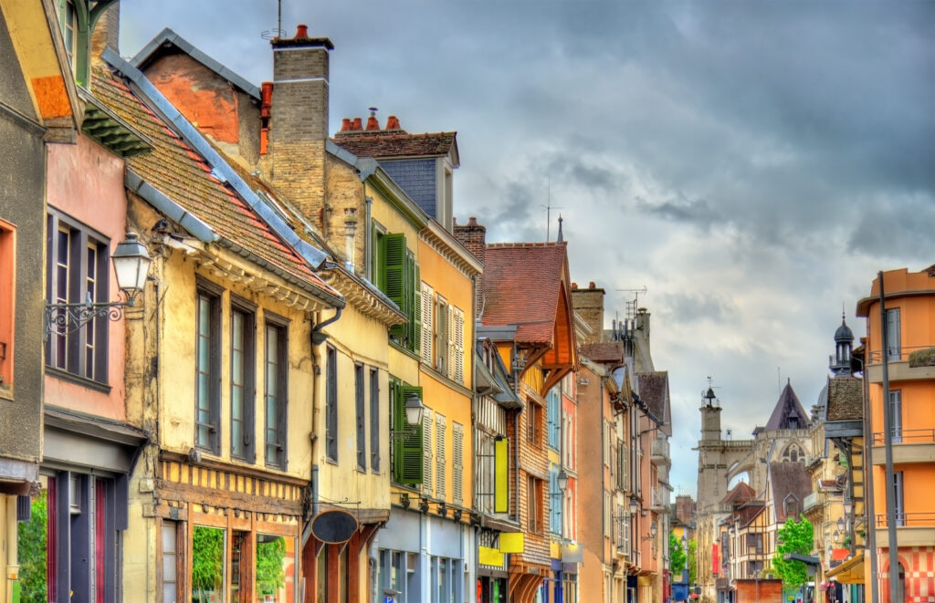 Frankreich, Champagne, Troyes, bunte Häuser