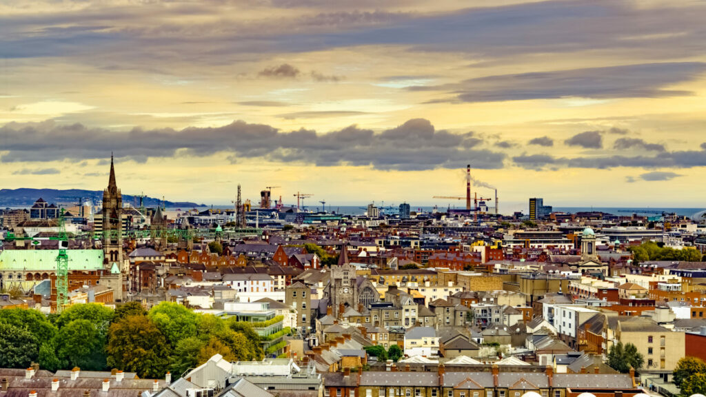 Ausblick vom Guinness Storehouse über die Dächer Dublins 