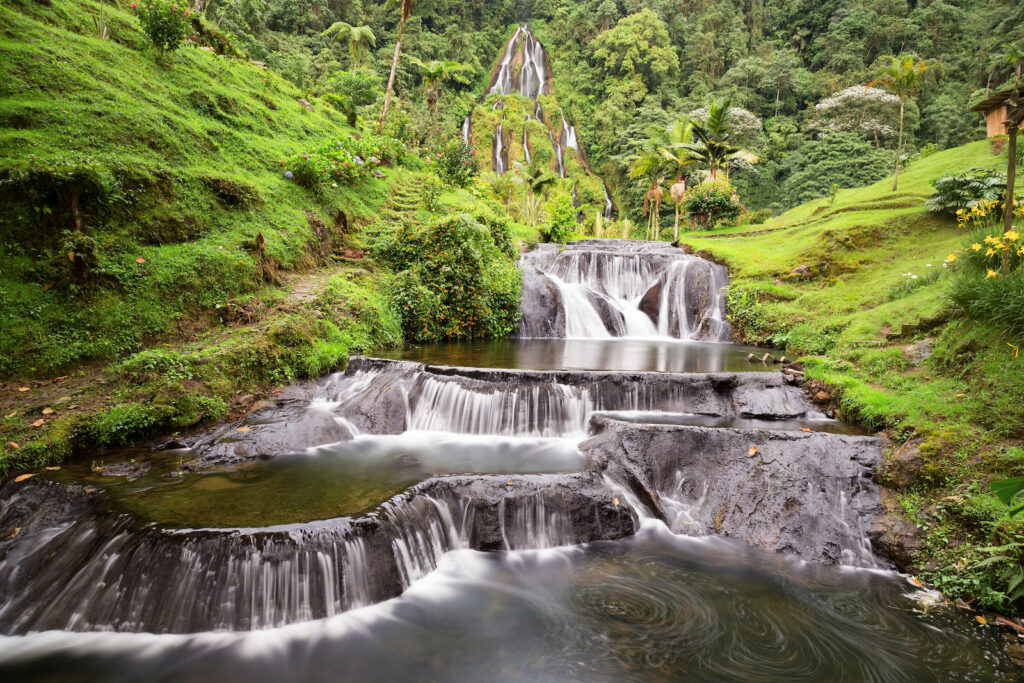 Kolumbien, Wasserfall in Santa Rosa de Cabal