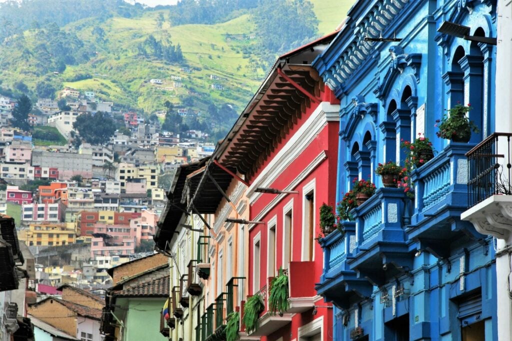 Bunte Fassaden in Quito