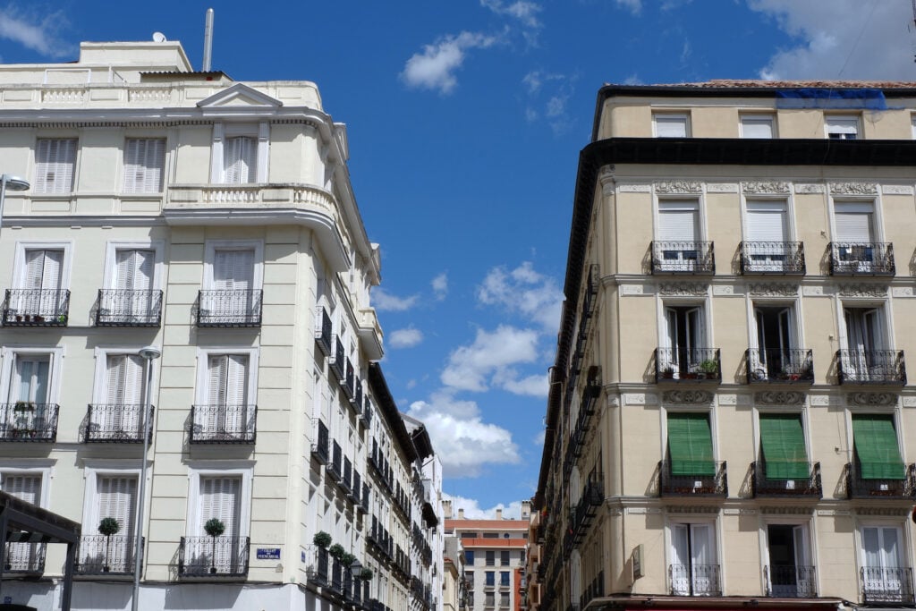 Spanien, Madrid, Straße Calle de Fuencarral