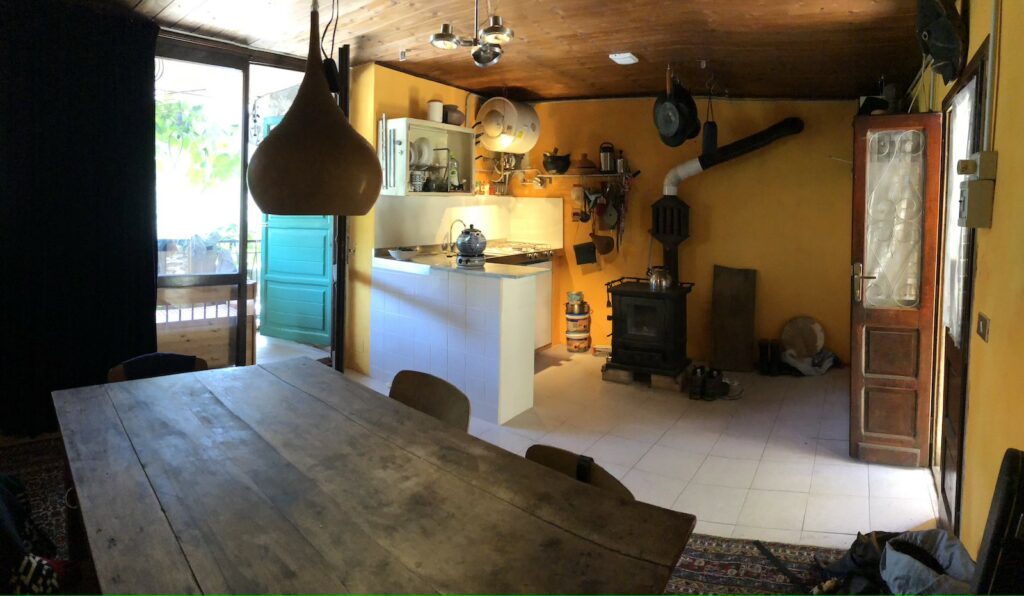 Wohnraum im Zonca Ecovillage, Italien