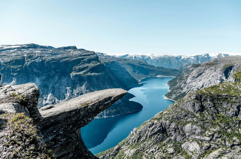 Norwegen, Felsvorsprung Trolltunga am Ringedalsee