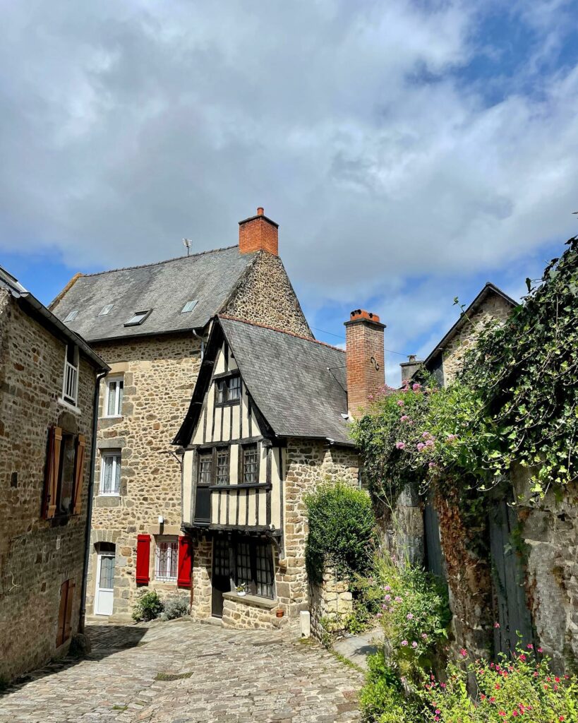 Dinan Altstadt Bretagne Frankreich Reiseuhu