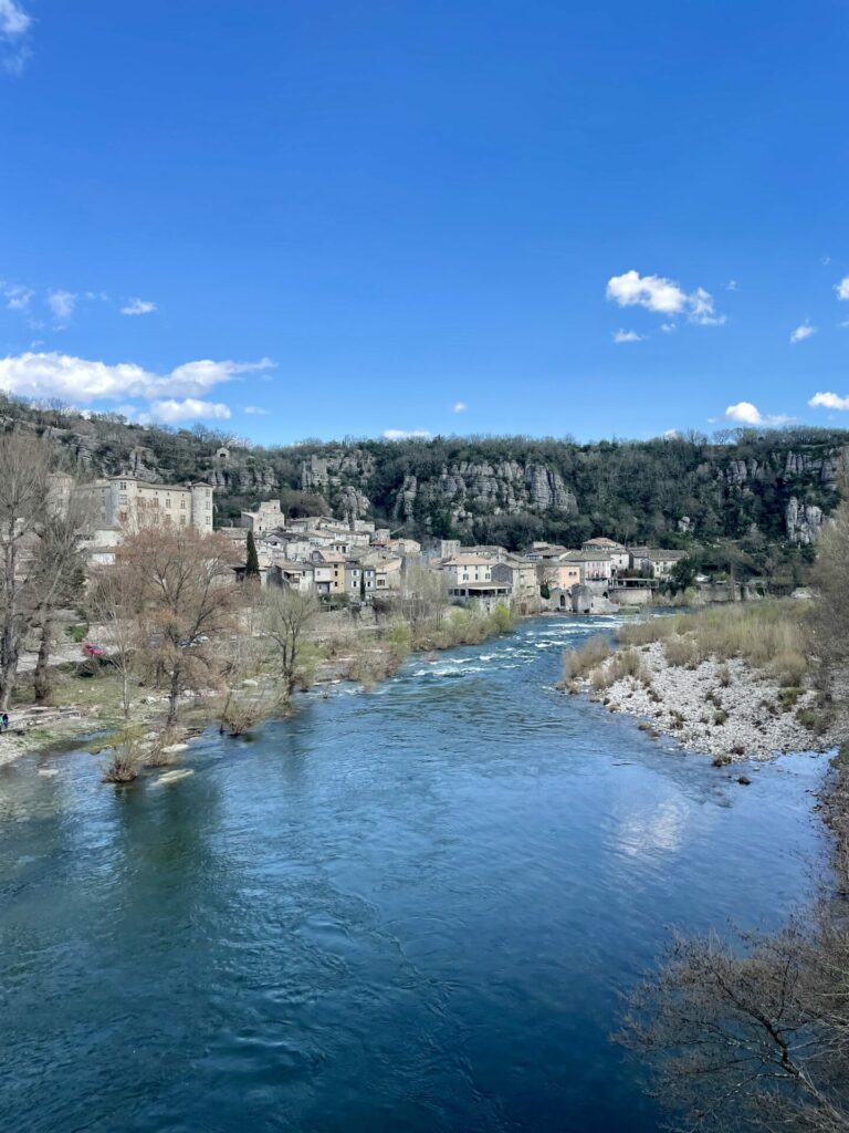 vogue ardeche frankreich reiseuhu