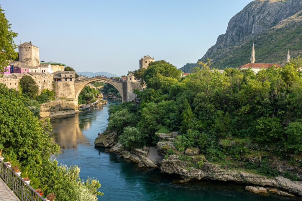 Bosnien und Herzegowina, Altstadt von Mostar mit der alten Brücke Stari Most