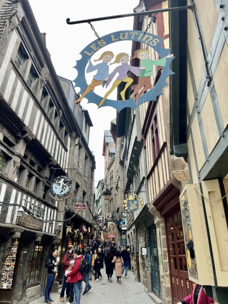 Le Mont Saint Michel Straße Frankreich Reiseuhu